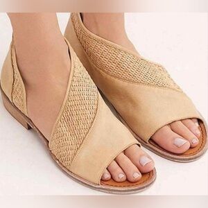 Free People beige Woven Mont  Blanc shoes size 41/10.10.5